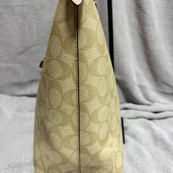 Coach Tote Bag - Picture 5 of 8